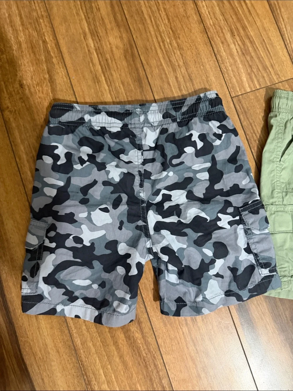 The Children's Place Cargo Shorts Trio - Red, Sage, Gray Camo
